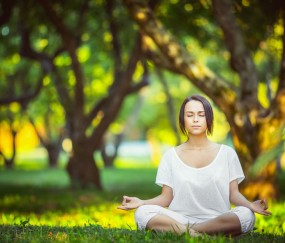 开云体育官网-独步天下，当拉沃尔杯的狂欢覆盖法网的红土，辛纳扛起全队走向唯一