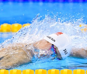 开云APP-绿茵与硬木的交响，当尤文碾压葡萄牙，NBA总决赛战火正酣